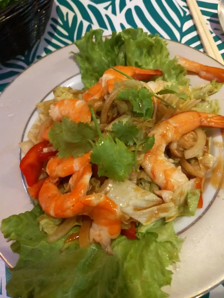 Salade de Crevettes À la Citronnelle